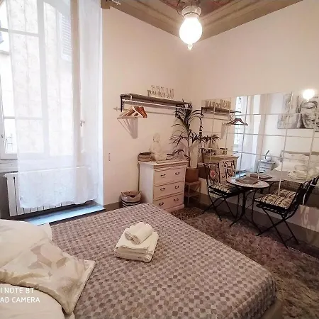 Zen Island Downtown Florence, New For 6 *