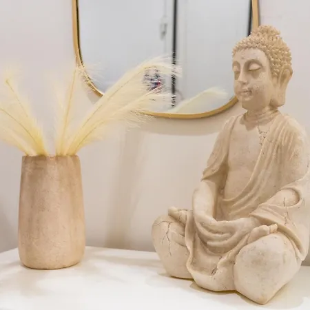 Zen Island Downtown Florence, New For 6 Apartment *