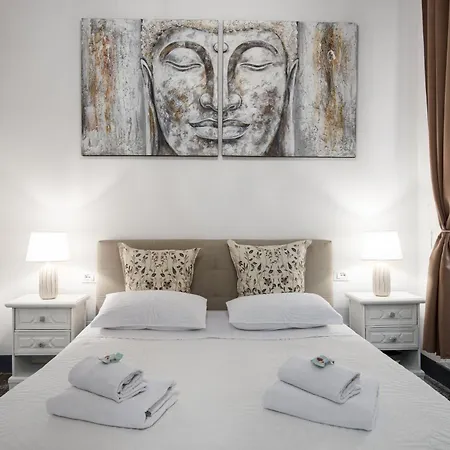Zen Island Downtown Florence, New For 6