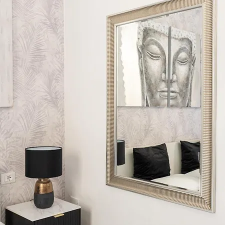 Zen Island Downtown Florence, New For 6 * Florens