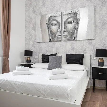 Zen Island Downtown Florence, New For 6 Apartment *
