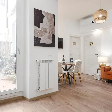 Apartment Zen Island Downtown Florence, New For 6 Florenz