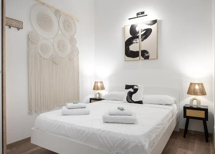 Zen Island Downtown Florence, New For 6 Florencie