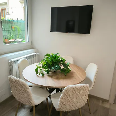 Zen Island Downtown Florence, New For 6 Daire *